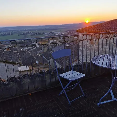 Maison De Charme Spacieuse, Terrasse Et Vue Sur La Place